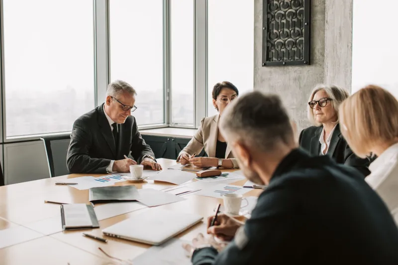 When Bigger Means Less Room to Move: The Hidden Strategic Cost of Operational Scale